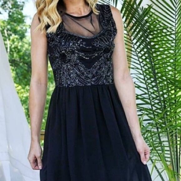 Beaded ‎ Midi Dress - Picture 1 of 14